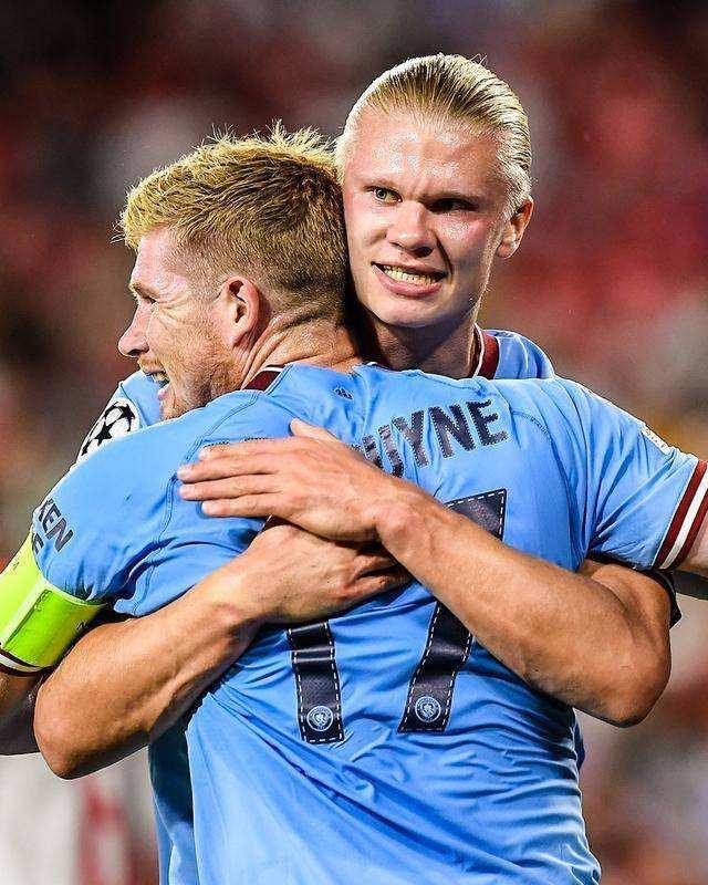 记者：若圣地亚哥不离队，米兰冬窗不能引进新前锋（记者：圣地亚哥若留队，米兰冬窗无缘新中锋）