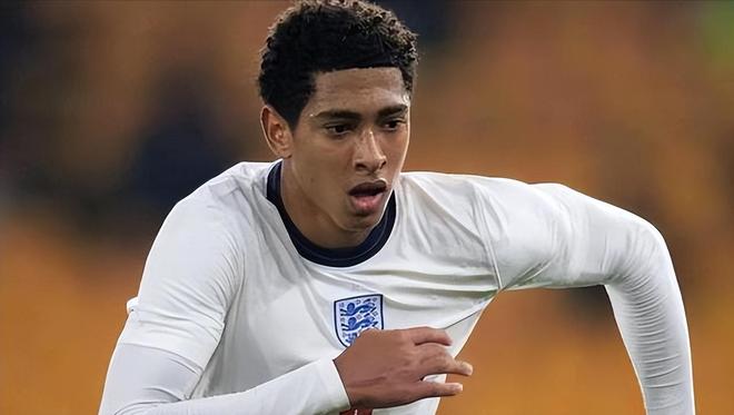 弗林蓬选交手过的最佳五人队：亚马尔、贝林、穆西亚拉在列（弗林蓬评出曾交手的最强五人组：亚马尔、贝林、穆西亚拉上榜）