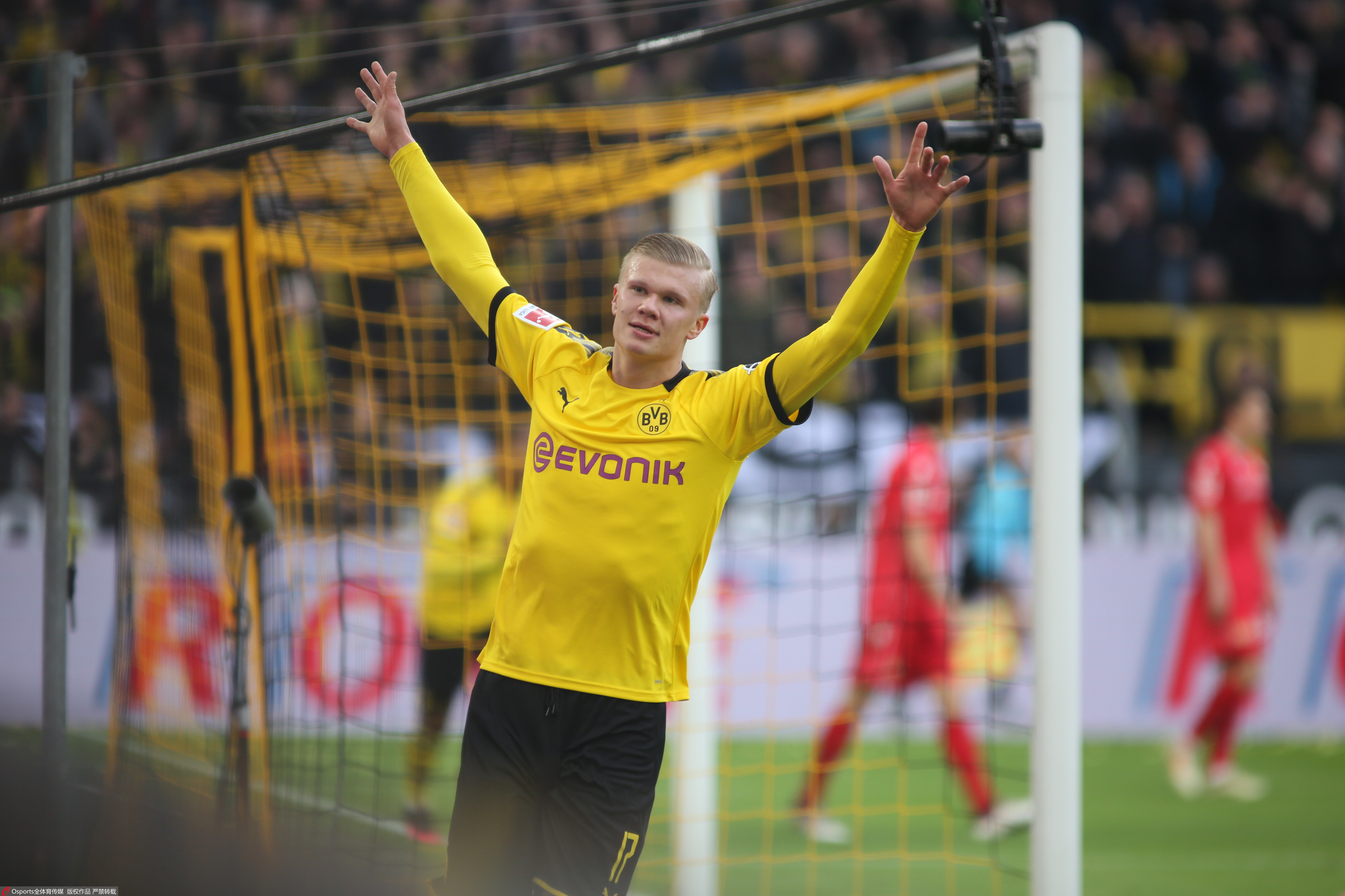 跟队：队内第二高薪+年龄超30岁，恰20续约可能成为问题（队记者：30+且队内第二高薪，恰20续约恐生变）