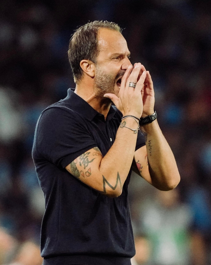 塞梅尼奥谈梅罗选择，百分百选梅西（塞梅尼奥谈梅罗之争：毫无悬念选择梅西）