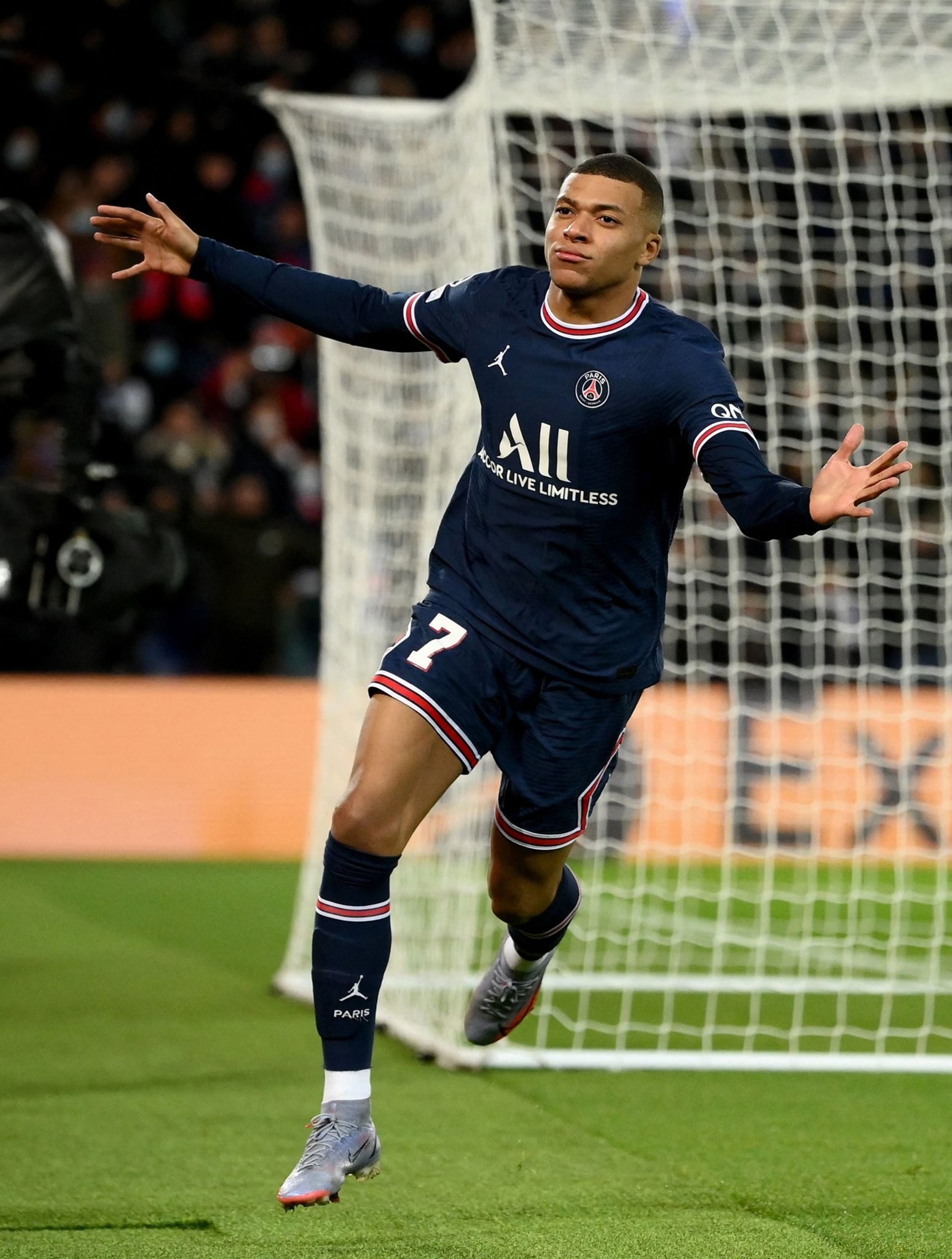 都体：尤文不再考虑从沙特买人，联赛强度低和天价薪水是主因（都体：尤文暂停从沙特联赛引援，联赛竞争力不足与薪资畸高是主因）