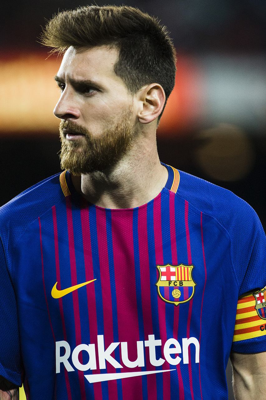 德佬：那不勒斯比去年更强；我喜欢意大利诺这样的教练（德劳伦蒂斯：那不勒斯比上赛季更强，我欣赏意大利诺这种类型的主帅）