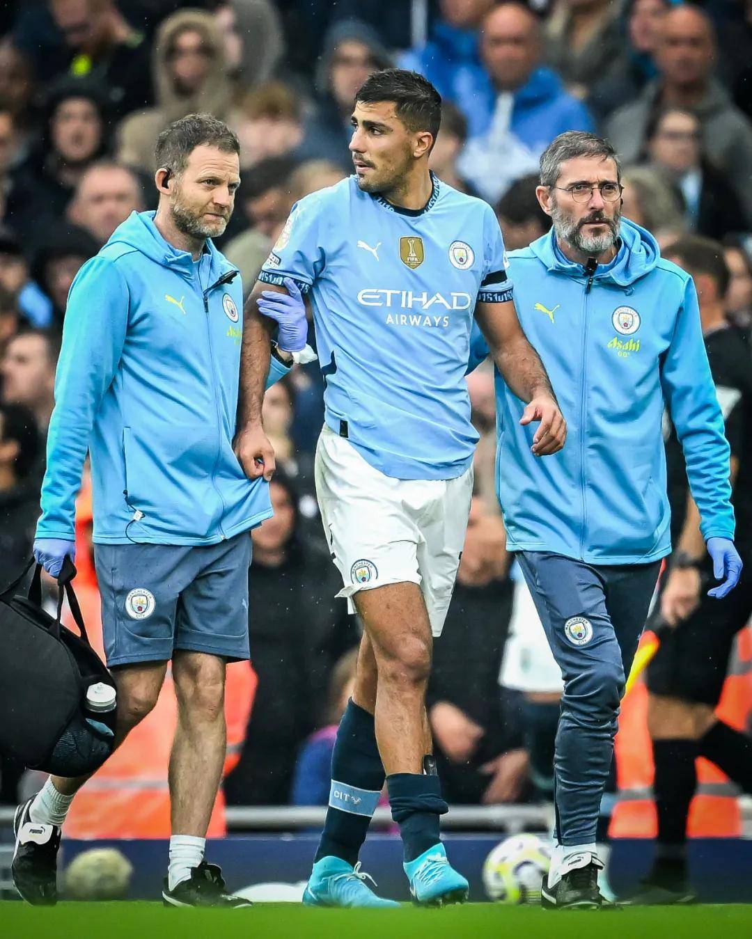 山东篮球名宿纪民尚连中62记罚球展现扎实基本功（山东篮坛名宿纪民尚罚球62连中，扎实基本功尽显）