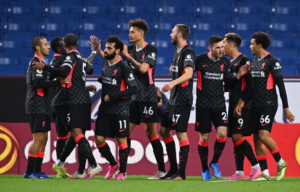 北京时间12月11日凌晨，皇马在欧冠联赛阶段第6轮主场1-2遭曼城逆转。（欧冠第6轮：曼城客场2-1逆转皇马（北京时间12月11日凌晨））