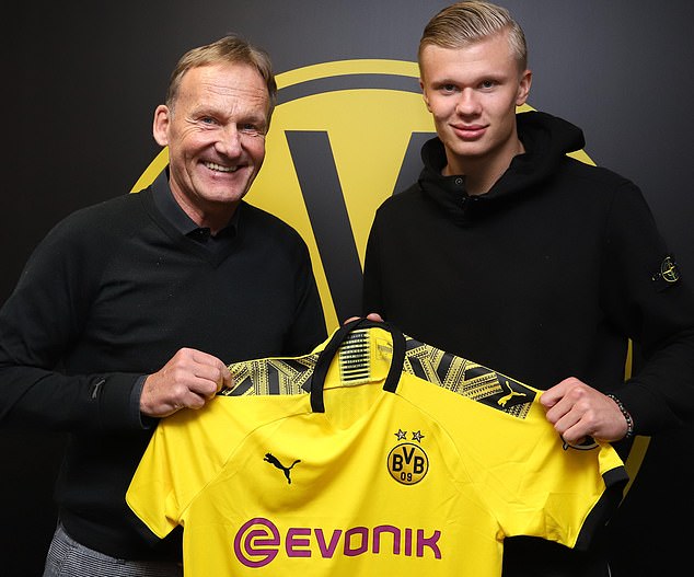 剑南春｜尤文2-1逆转卡利亚里，伊尔迪兹双响，弗拉霍维奇伤退