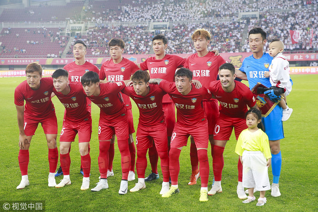 有伤在身？尼科缺席了两天的训练，也没进热身赛名单（带伤未愈？尼科连缺两日训练，热身赛无缘名单）