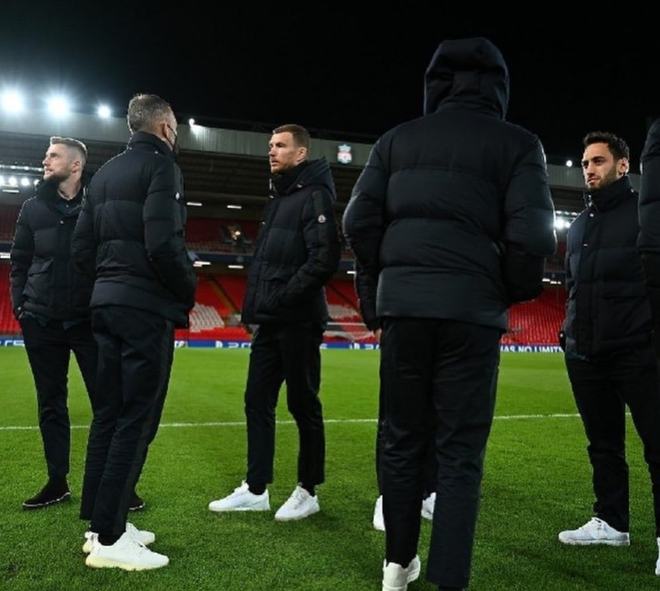 能传能射，姆巴佩是本赛季西甲首位3场比赛传射建功的球员（姆巴佩又传又射，成本赛季西甲首位三场比赛完成传射的球员）