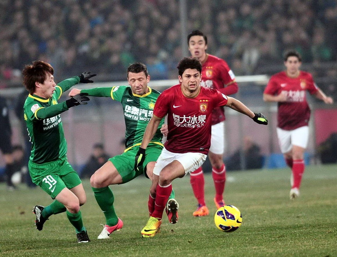 萨索洛vs佛罗伦萨：马蒂奇、皮纳蒙蒂首发，德赫亚、莫伊塞-基恩出战（萨索洛战佛罗伦萨：马蒂奇、皮纳蒙蒂进入首发，德赫亚与莫伊塞-基恩将出战）