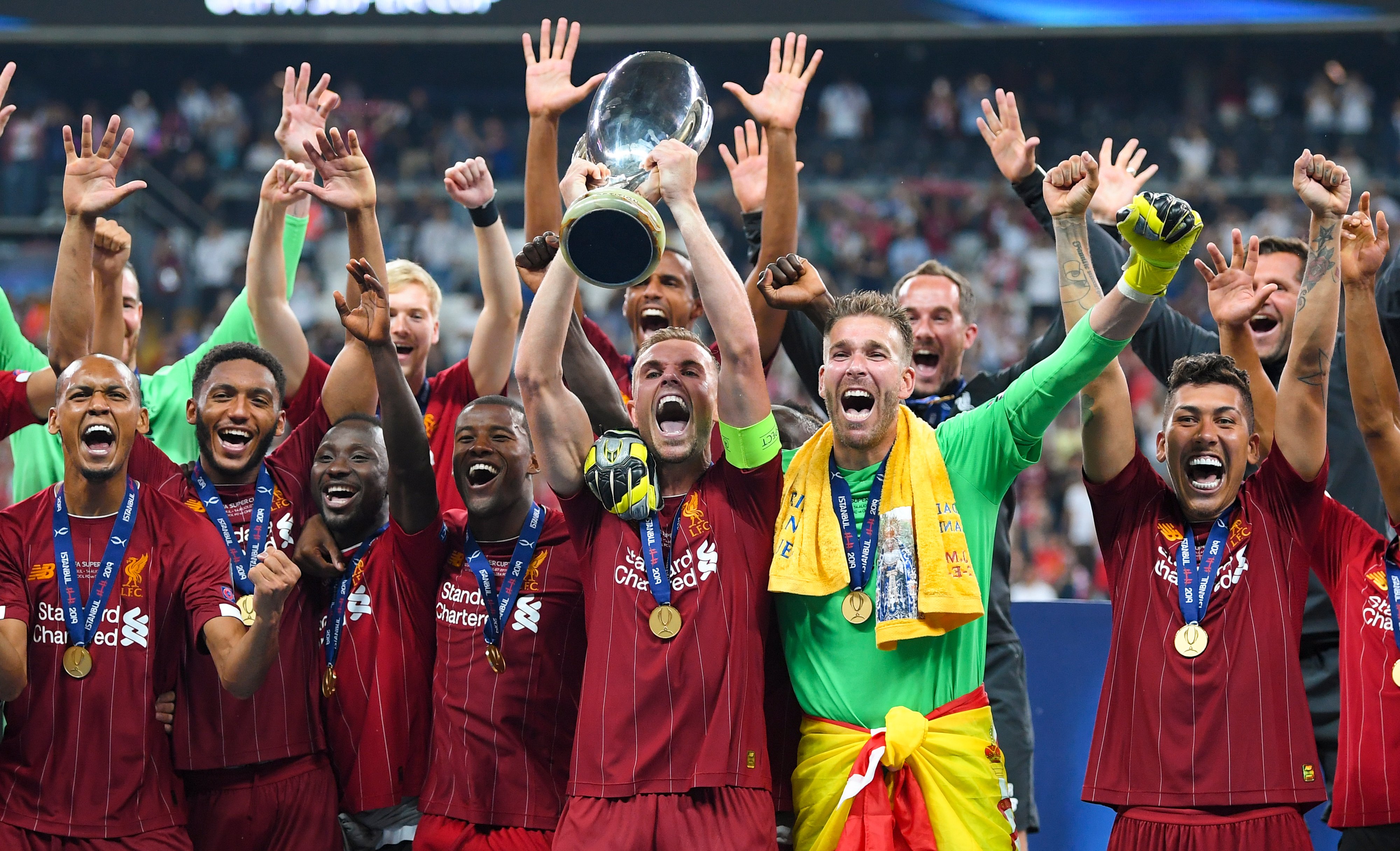 杨晨对话施拉普纳：中国球员不该只为钱踢球，留洋从乙级开始（杨晨与施拉普纳对谈：中国球员别唯钱论，留洋不妨从乙级联赛起步）