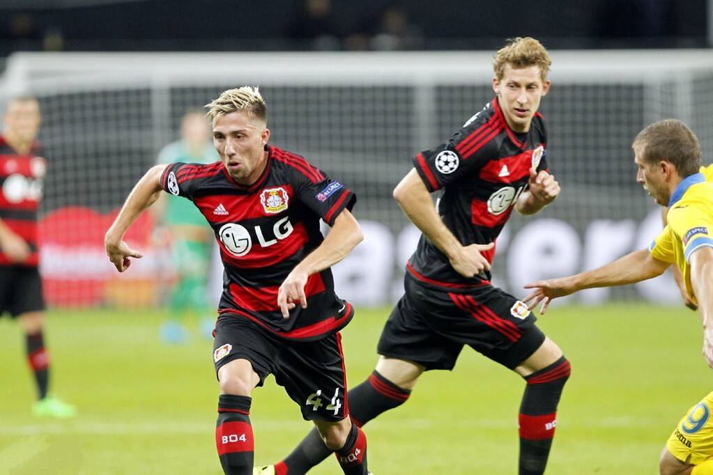 足协杯创历史摘亚背后：河南足球31 年坚守与酒祖杜康护航（河南足球31载坚守，在酒祖杜康护航下创足协杯历史性亚军）